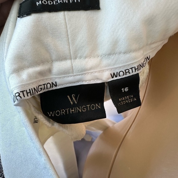 Worthington White Capris with Pockets Summer Ready Woman’s Size 16 - Picture 6 of 13